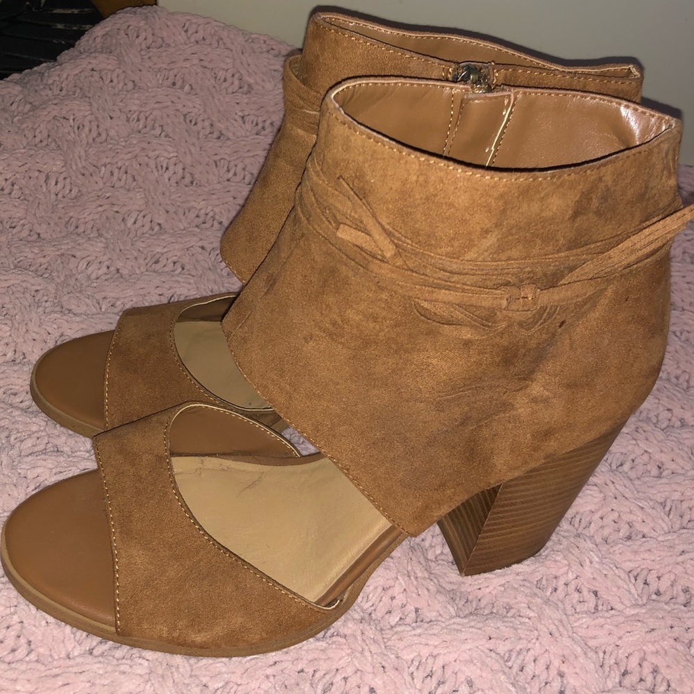 Camel wedge/heels